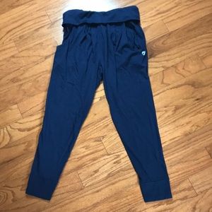 Zumba cropped joggers with draw string